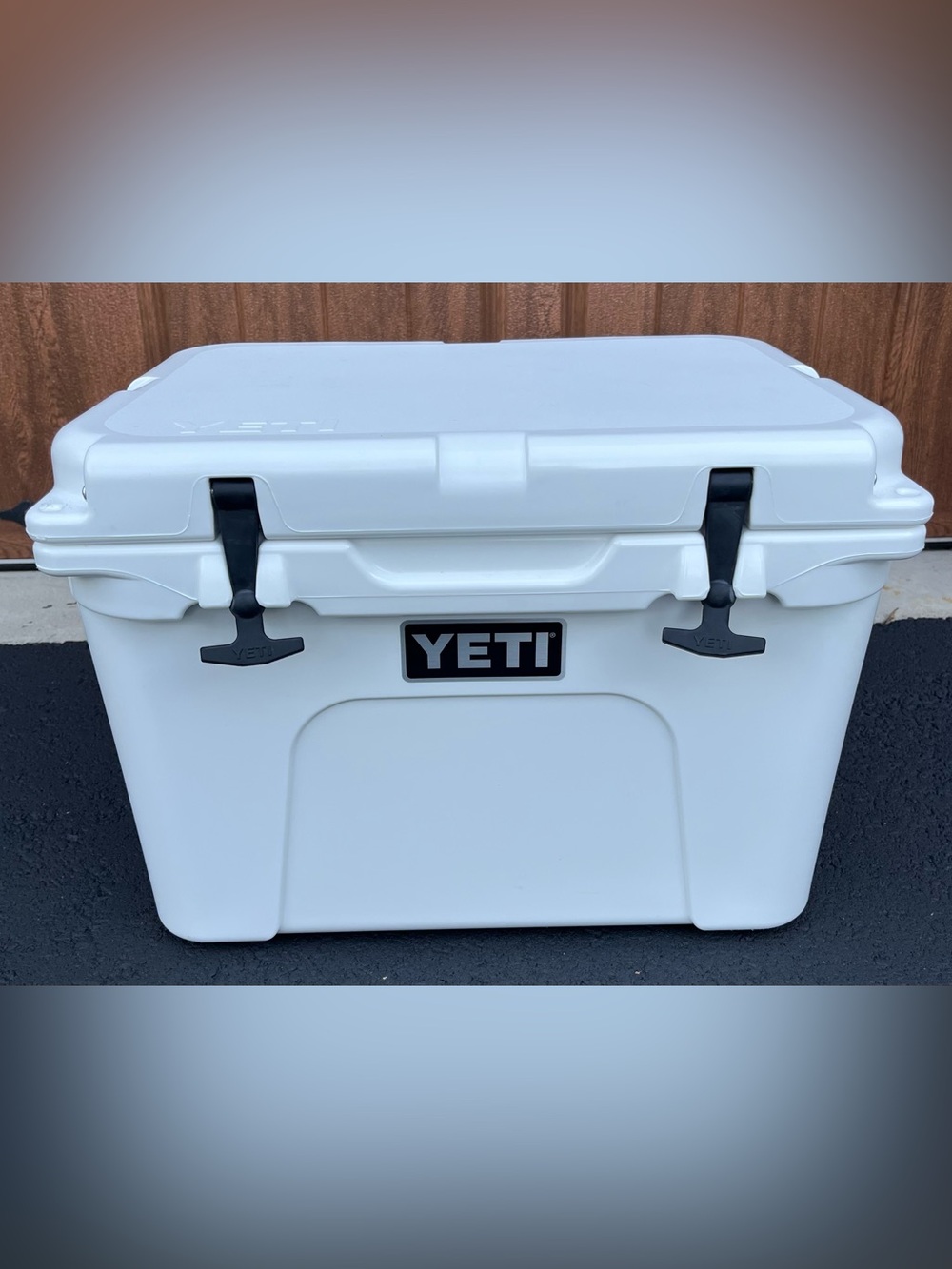 Yeti White Hard Cooler with Black Latches